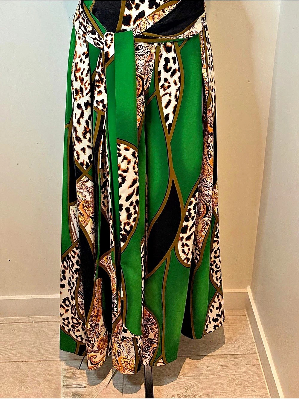 Gracia Women's Maxi Skirt Animal Print Green & Black Small Like New